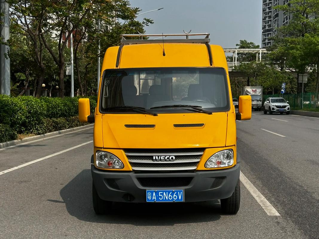 依维柯小型专用客车（2015年6座）使用性质解析 从“小型专用”到“小微型客车租赁”